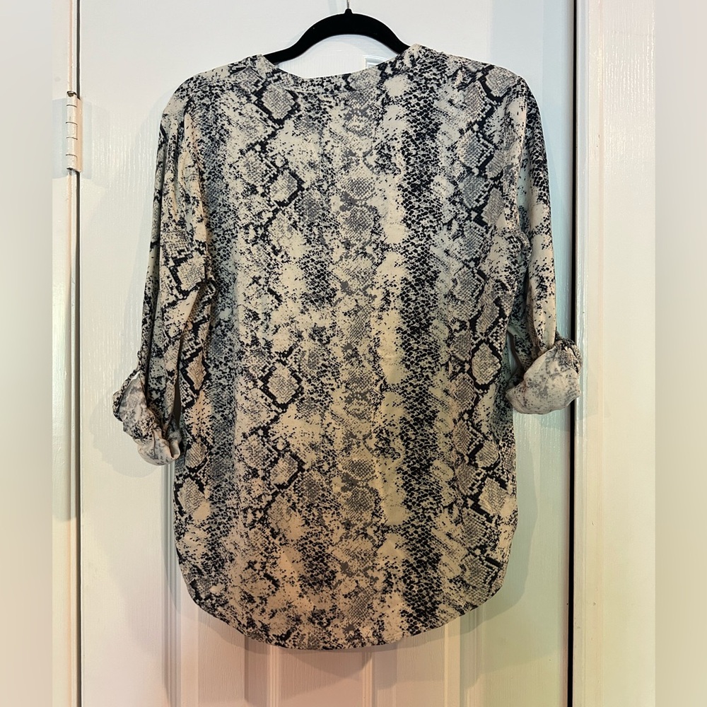 Soft Joie top - Picture 2 of 4
